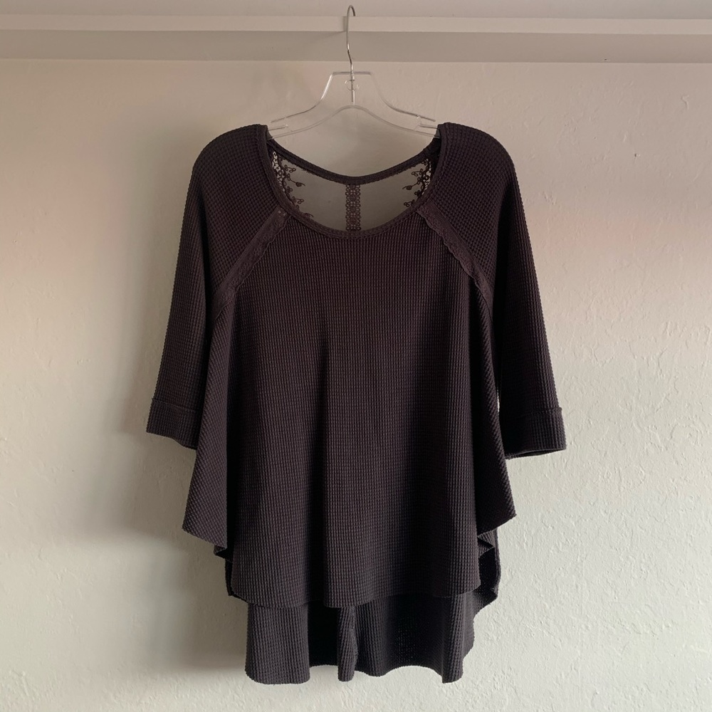 FREE PEOPLE 3/4 sleeve grey sweater